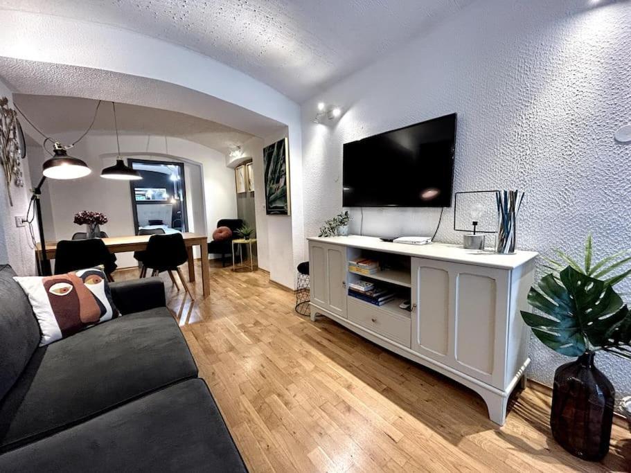 Charming Appartment 3-Min Walk To Old Town - Free Parking Ljubljana Exteriör bild
